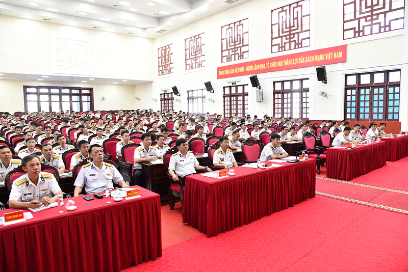 Các đại biểu tham dự hội nghị