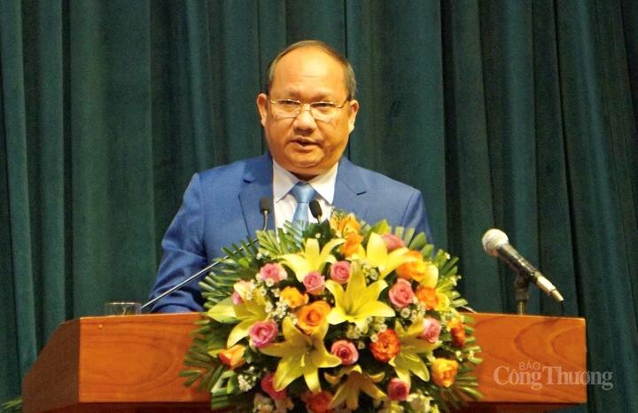 Ông Rah Lan Chung, Chủ tịch HĐND tỉnh Gia Lai phát biểu khai mạc. Ảnh: Hiền Mai