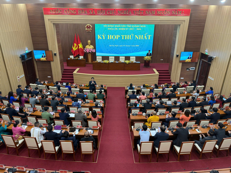 HĐND tỉnh Quảng Ngãi tổ chức kỳ họp thứ Nhất trong ngày đầu hợp nhất Quảng Ngãi và Kon Tum. Ảnh: Bình An