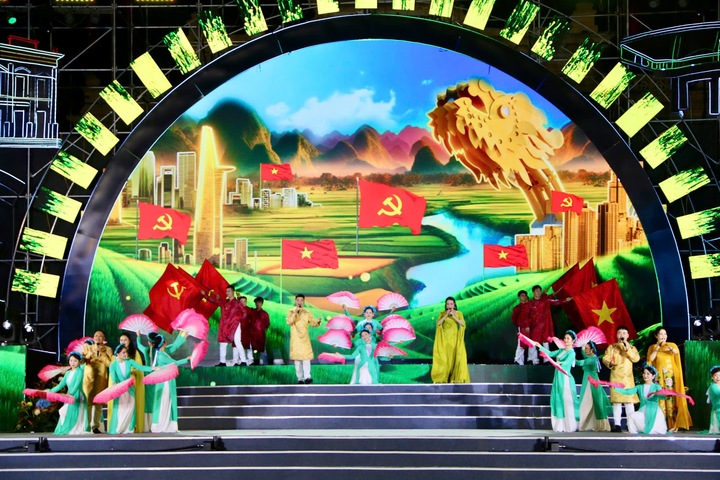 Các nghệ sĩ, diễn viên biểu diễn