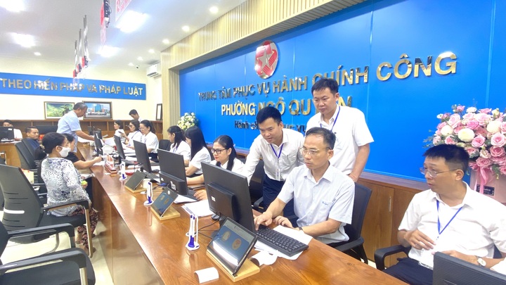 Phường Ngô Quyền, TP. Hải Phòng ngày đầu vận hành chính quyền địa phương 2 cấp. Ảnh: Thu Anh