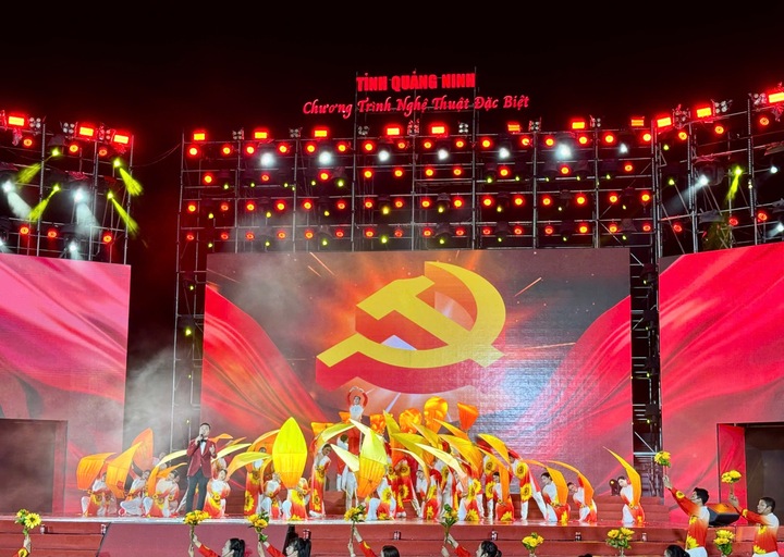 Nhiều tiết mục đặc sắc ca ngợi Đảng, Bác Hồ, tình yêu quê hương, đất nước tại chương trình