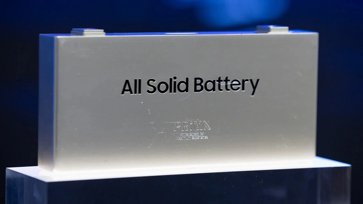Một mẫu pin EV thể rắn của Samsung. Nguồn: Samsung