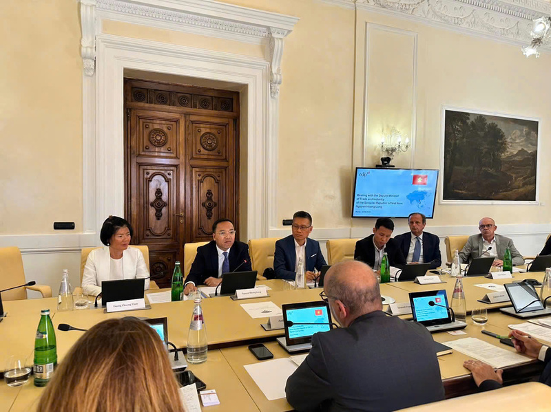 Thứ trưởng Nguyễn Hoàng Long hoan nghênh doanh nghiệp Italia đầu tư vào năng lượng tại Việt Nam