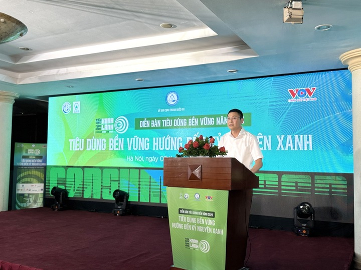 Ông Trịnh Anh Tuấn, Chủ tịch Uỷ ban Cạnh tranh Quốc gia phát biểu khai mạc diễn đàn. Ảnh: Hoàng Lan