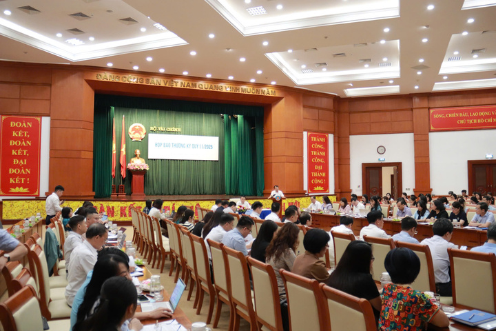 Bộ Tài chính tổ chức họp báo thường kỳ quý II/2025. Ảnh: Thanh Tuấn