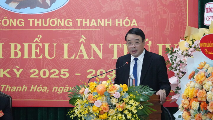 Ông Trần Anh Chung, Giám đốc Sở Công Thương phát biểu tại đại hội