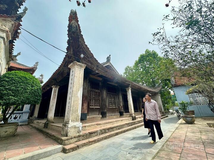 Khám phá đình Hùng Lô (tỉnh Phú Thọ) có niên đại hàng trăm năm với phong cách nghệ thuật kiến trúc độc đáo. Ảnh: Thu Thủy