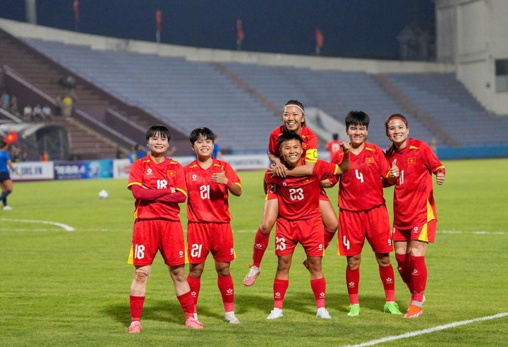 Đội tuyển nữ Việt Nam có chiến thắng dễ dàng trước đội tuyển nữ Guam tại vòng loại Asian Cup nữ 2026. Ảnh: PTV