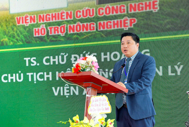 Ông Chữ Đức Hoàng - Chủ tịch Hội đồng quản lý Viện Astri phát biểu