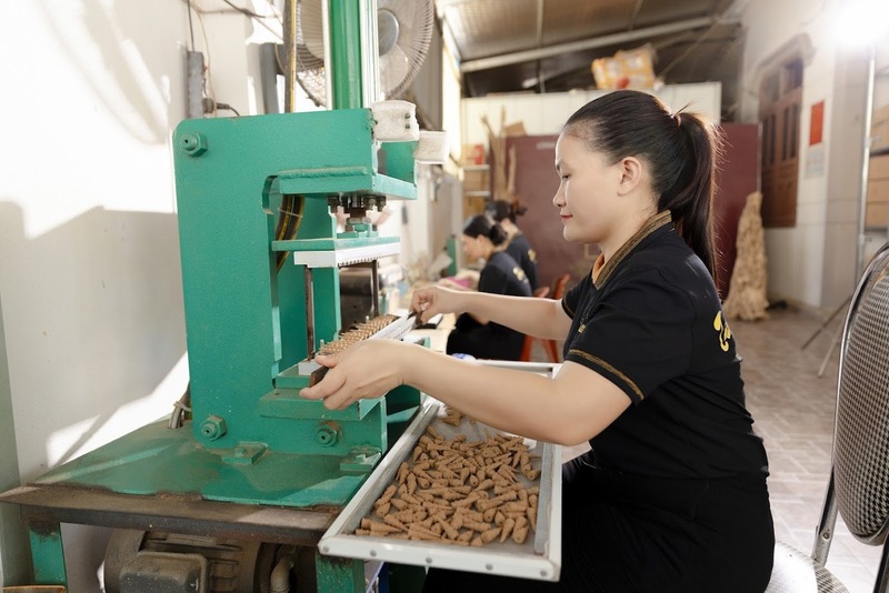 Sản xuất trầm hương Tâm Thiên Hương (Ảnh: NVCC)