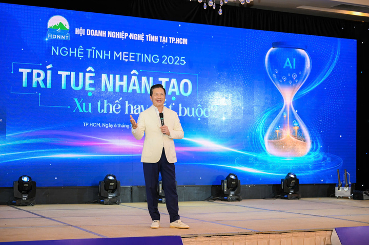 Ông Phạm Thanh Hưng, Chủ tịch CenGroup cho rằng AI giúp doanh nghiệp tiết kiệm thời gian, chi phí.