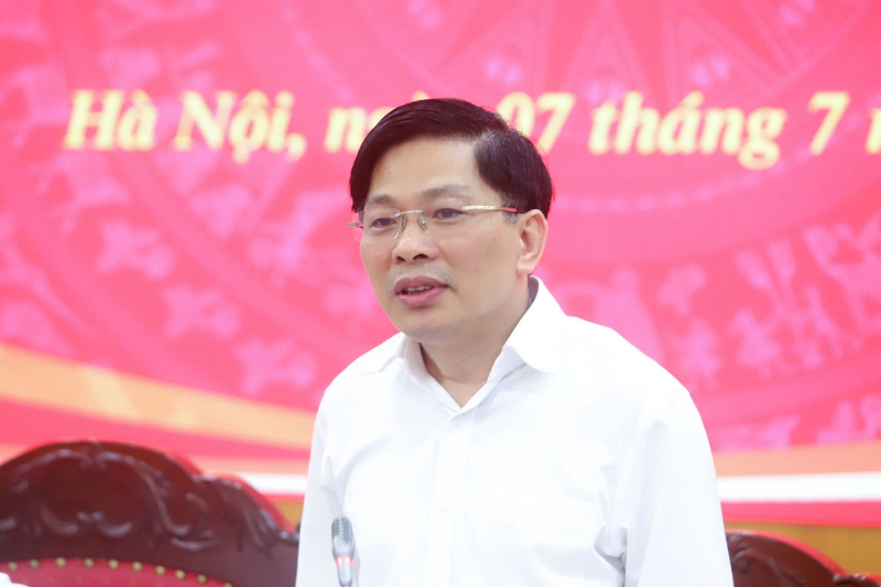 Phó Trưởng Ban Nội chính Trung ương Đặng Văn Dũng thông báo tóm tắt kết quả Phiên họp thứ 28 của Ban chỉ đạo Trung ương về phòng, chống tham nhũng, lãng phí, tiêu cực. Ảnh: Phương Thủy