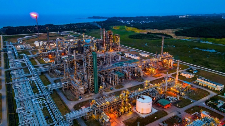 Hiện NMLD Dung Quất đang vận hành ở 118% công suất thiết kế. (Ảnh: BSR)