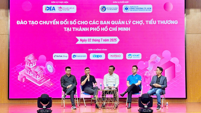 Tọa đàm chia sẻ từ các chuyên gia về các giải pháp chuyển đổi số tiểu thương chợ truyền thống do Bộ Công Thương tổ chức