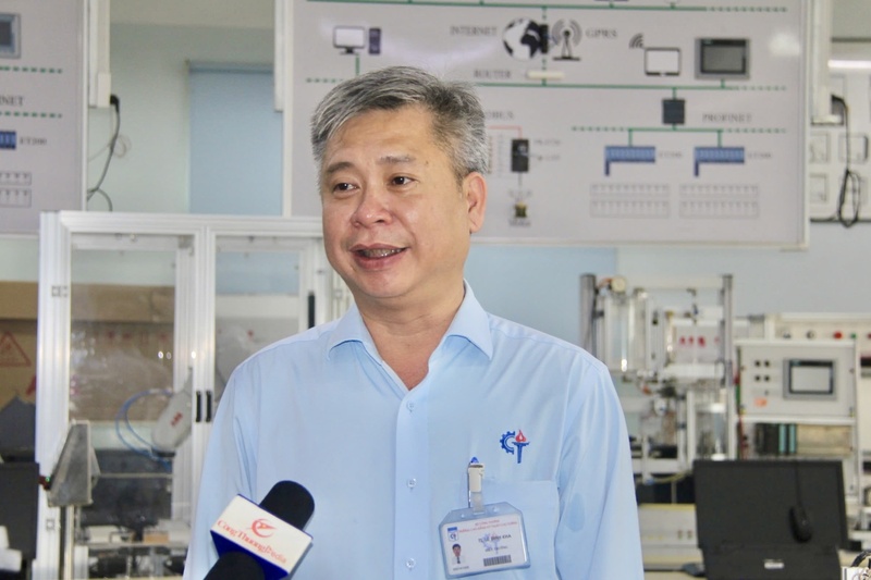 Tiến sĩ Lê Đình Kha, Hiệu trưởng Trường Cao đẳng Kỹ thuật Cao Thắng. Ảnh: Ngọc Hoa