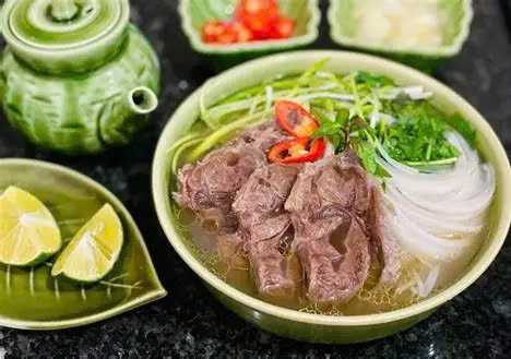 CNN Travel (21/11/2024) đã xếp Phở bò đứng thứ 2 trong top 20 món súp ngon nhất thế giới. Ảnh minh hoạ