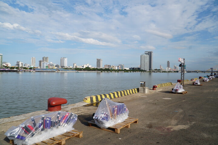 Sau hơn một tháng tranh tài sôi động, Lễ hội Pháo hoa Quốc tế Đà Nẵng, DIFF 2025 sẽ chính thức khép lại bằng đêm chung kết “Đón kỷ nguyên mới” vào tối 12/7 giữa hai đội xuất sắc nhất: Z121Vina Pyrotech (Việt Nam) và Jiangxi Yangfeng (Trung Quốc). Ảnh: Vũ Lê