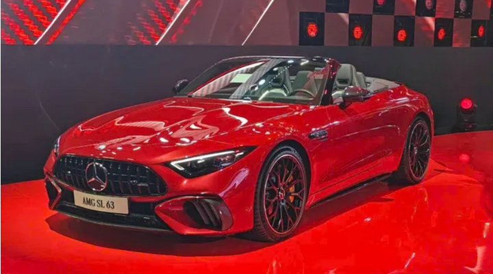 Chiếc AMG SL 63 S E Performance mẫu xe thể thao plug-in hybrid đầu tiên của hãng tại thị trường Việt