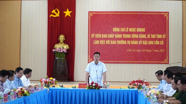 Ngày 10/7, Bí thư Tỉnh ủy Quảng Trị Lê Ngọc Quang đã có chuyến thăm, làm việc tại đặc khu Cồn Cỏ (tỉnh Quảng Trị). Ảnh: Bình An