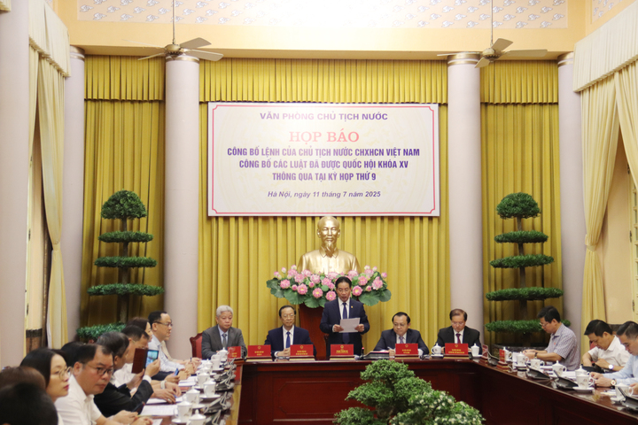 Toàn cảnh buổi họp báo. Ảnh: Thanh Tuấn