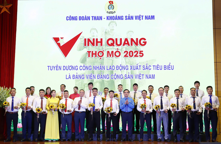 Vinh quang người thợ mỏ: Vững tin tiến bước dưới cờ Đảng - 5