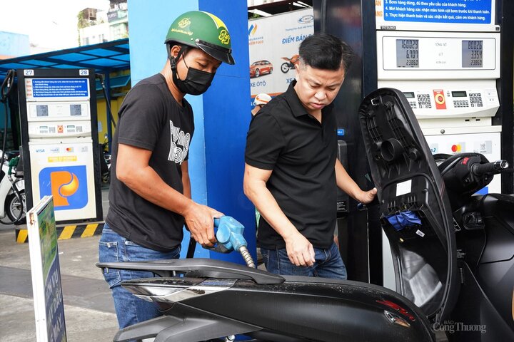 Thị trường xăng dầu năm 2025 được dự báo ổn định (Ảnh: Cấn Dũng)