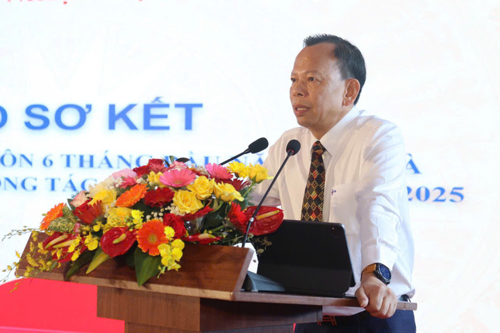 Ông Vũ Thanh Hải - Bí thư Đảng ủy, Giám đốc Nhà máy phát biểu tại Hội nghị (Ảnh: Văn Trung)