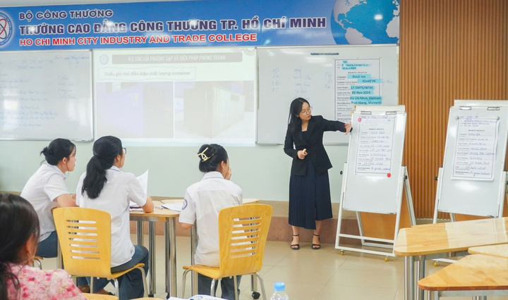 Chương trình giáo dục nghề nghiệp cho ngành thương mại - dịch vụ bán lẻ được xem là “mảnh ghép còn thiếu” để phát triển thị trường lao động nội địa một cách bền vững. Ảnh: HITC