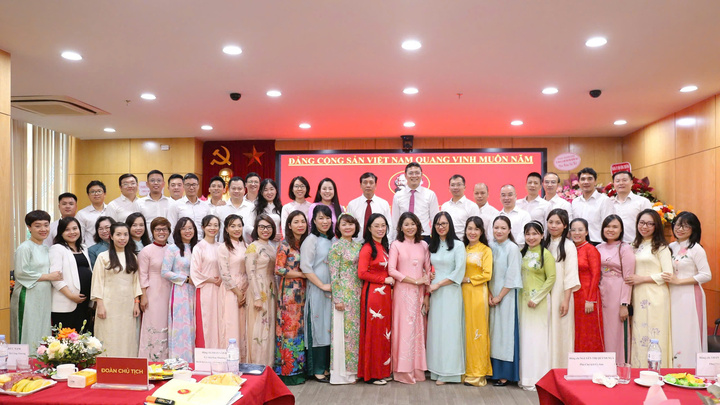 Đảng bộ Ủy ban Cạnh tranh Quốc gia nhiệm kỳ 2025 - 2030. Ảnh: Huyền My