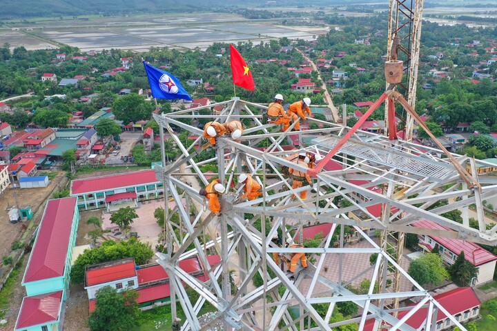 Thi công đường dây 500kV mạch 3