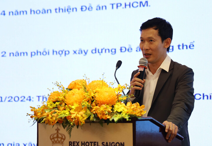 Ông Nguyễn Hồng Văn, Phó Tổng giám đốc Công ty Đầu tư Tài chính Nhà nước TP. Hồ Chí Minh. Ảnh: Minh Khuê.