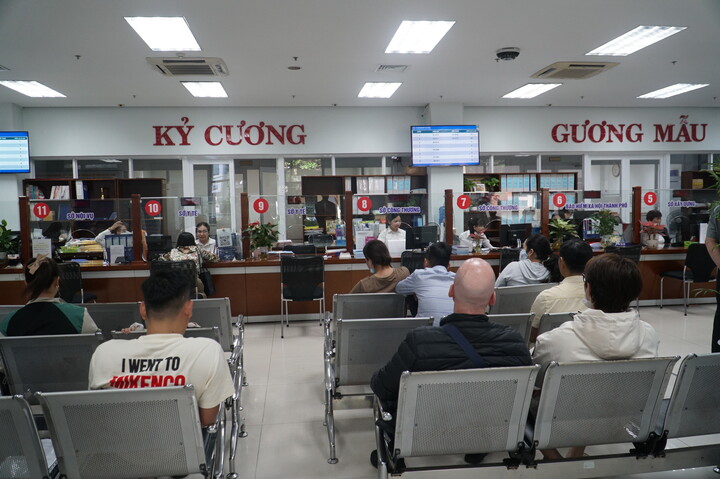 Sắp xếp bộ máy ngoài việc giảm số lượng thì yếu tố quan trọng là phải hoạt động hiệu lực, hiệu quả, vì vậy, ngoài bố trí cán bộ đúng người thì phải đủ người. Ảnh: Vũ Lê