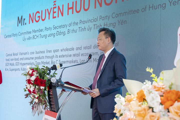 Ông Nguyễn Hữu Nghĩa, Bí thư Tỉnh ủy Hưng Yên phát biểu tại sự kiện. Ảnh: Thành Tân