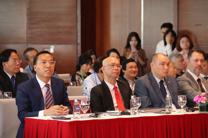 Thứ trưởng Bộ Công Thương Nguyễn Hoàng Long tham dự diễn đàn