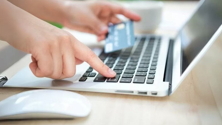 Công ty CP Tư vấn xây dựng Cao Bằng bị Thuế tỉnh Cao Bằng cưỡng chế thuế bằng biện pháp trích tiền từ tài khoản do nợ thuế. Ảnh minh họa