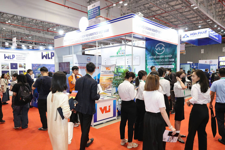 VILOG 2025 quy tụ các doanh nghiệp logistics tham gia giao thương. Ảnh: Thuỳ Trang