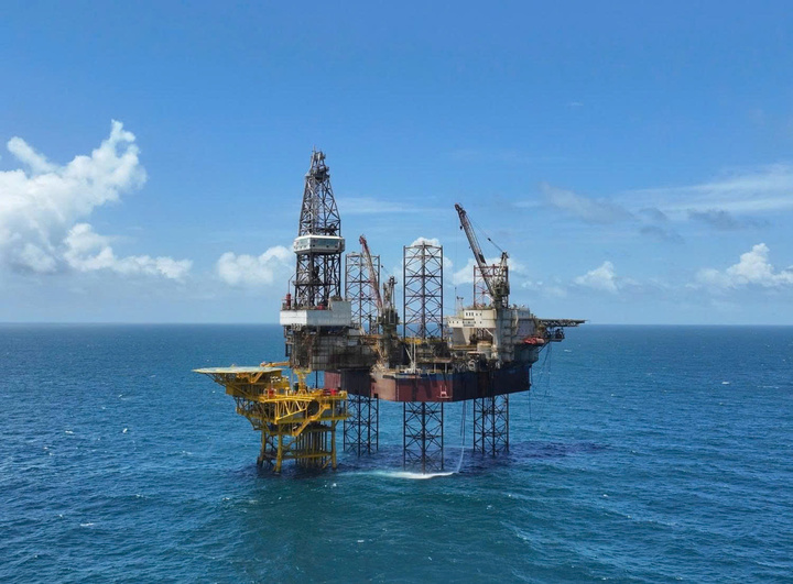 Giàn WHP-KTN và giàn khoan Tam Đảo 5 (Ảnh: Petrovietnam)