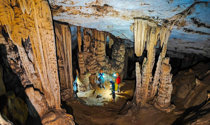 Hang Ốc nằm trong danh sách các hang động thuộc Công viên địa chất toàn cầu UNESCO Lạng Sơn