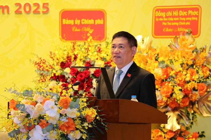 Phó Thủ tướng Hồ Đức Phớc phát biểu chỉ đạo Đại hội. Ảnh: TKV