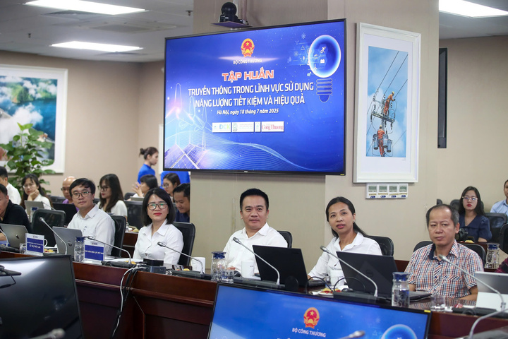Năm nay, Chương trình quốc gia về sử dụng năng lượng tiết kiệm và hiệu quả đánh dấu một nửa chặng đường triển khai chương trình, đồng thời góp phần thực hiện các mục tiêu tăng trưởng xanh, phát triển bền vững và thực hiện cam kết đạt phát thải ròng bằng “0” vào năm 2050 mà Việt Nam đã đưa ra tại các Hội nghị COP 26, COP 27 và COP 28 về biến đổi khí hậu.