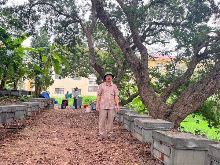 Anh Bùi Xuân Sử ở thôn Nễ Châu, xã Tân Hưng (Hưng Yên). Ảnh: P.C