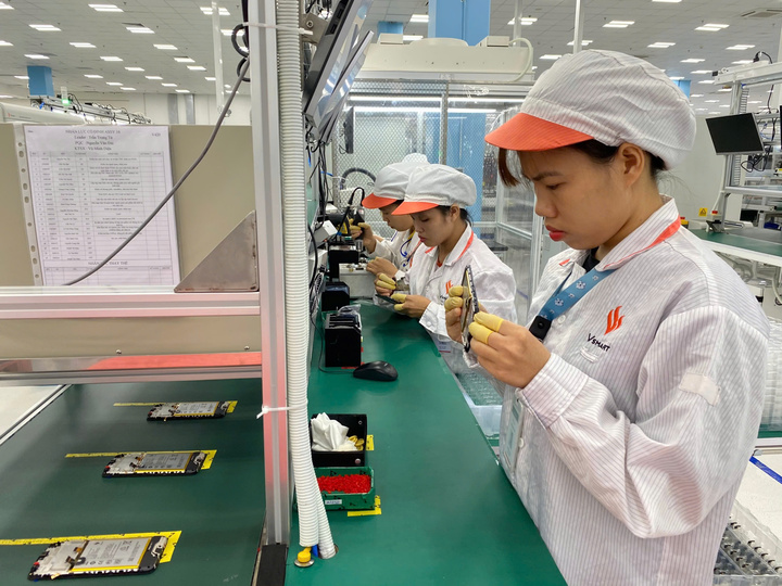 Ngày 17/7/2025, Chính phủ ban hành Nghị định 205/2025/NĐ-CP, sửa đổi và bổ sung Nghị định 111/2015/NĐ-CP, nhằm thúc đẩy phát triển công nghiệp hỗ trợ. Ảnh: Cấn Dũng