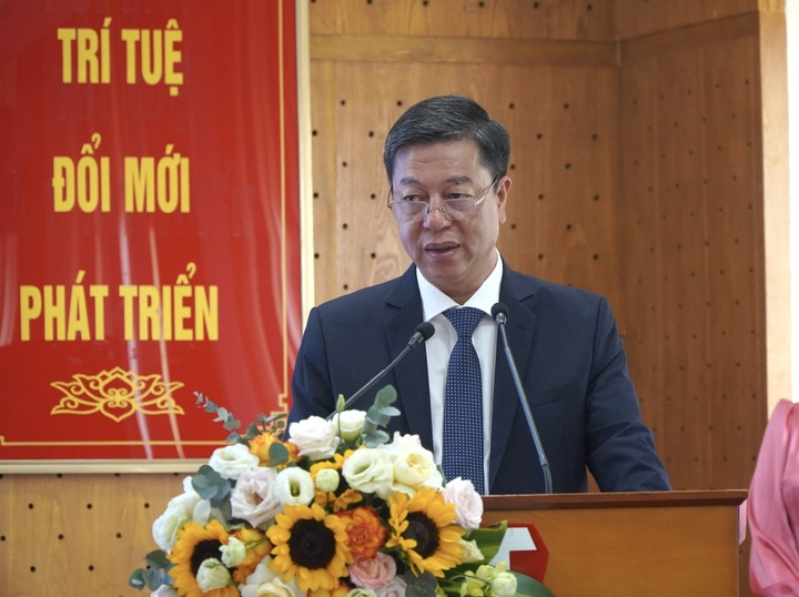 Ông Vũ Trọng Lâm, Giám đốc, Tổng Biên tập Nhà xuất bản Chính trị quốc gia Sự thật phát biểu tại buổi lễ