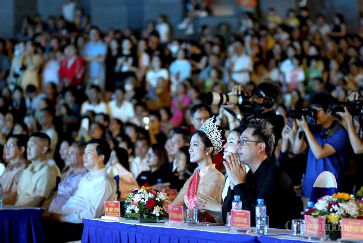 Sự kiện thu hút sự quan tâm của đông đảo người dân và du khách