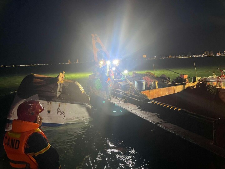 Công tác tìm kiếm các nạn nhân vẫn được triển khai tích cực