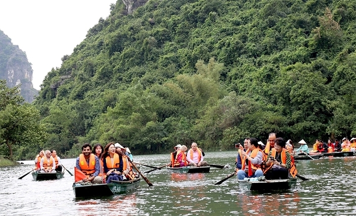 Khách du lịch tại Ninh Bình. Ảnh minh họa