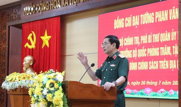 Đại tướng Phan Văn Giang phát biểu trong chuyến công tác tại Đắk Lắk.