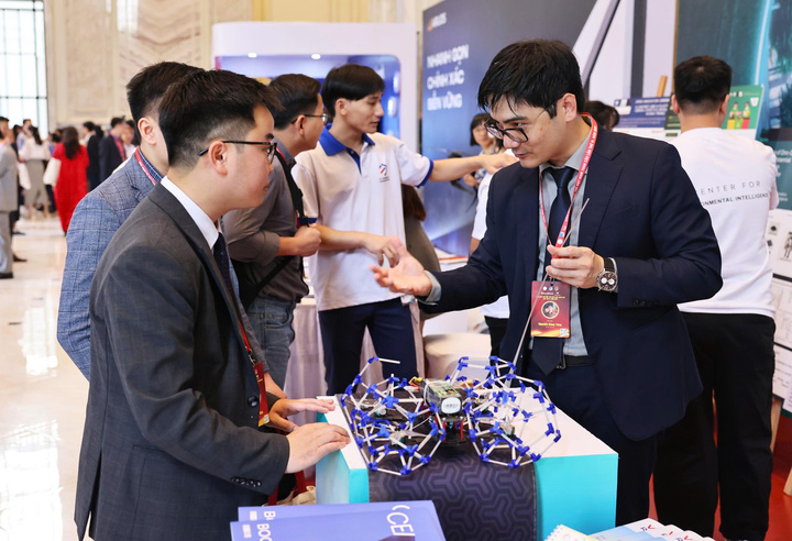 Trí thức trẻ Việt Nam tề tựu tại Diễn đàn