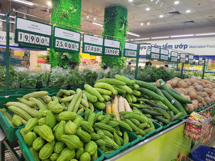 Giá các mặt hàng thiết yếu đảm bảo bình ổn